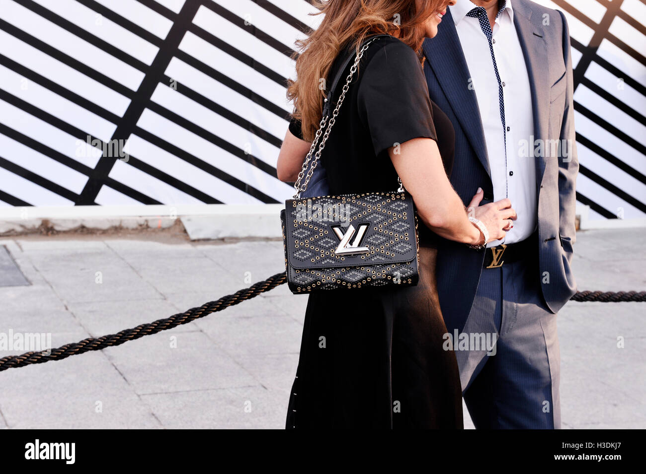 Al di fuori di Louis Vuitton show, 5 ottobre 2016 Settimana della moda di Parigi pronto a indossare la Primavera/Estate 2017 Place Vendôme - Parigi 1er - Francia Foto Stock