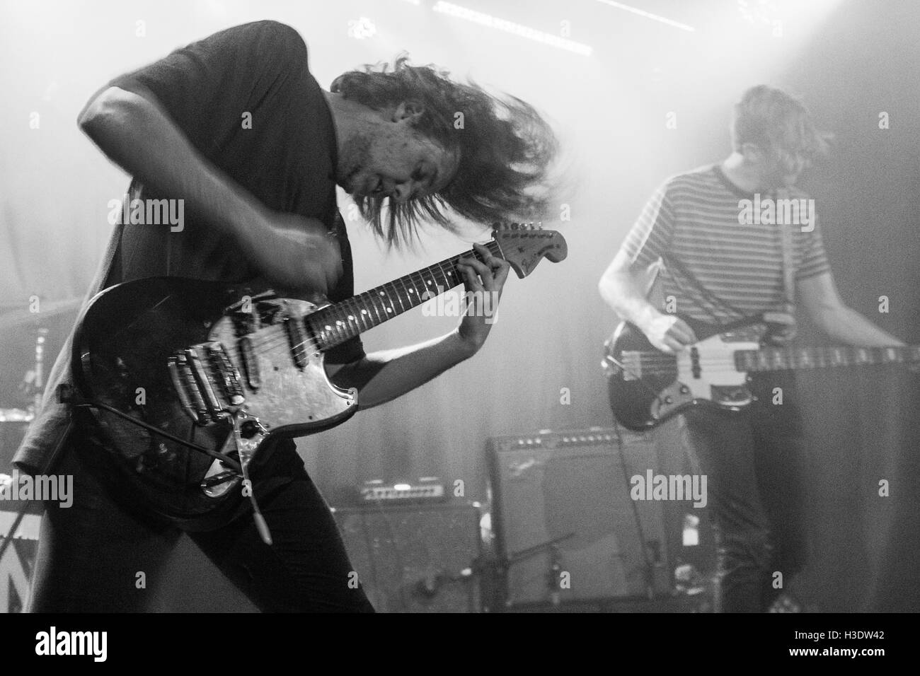 Sydney, Australia - 6 October 2016: Hockey papà eseguire il loro album concerto tour 'Boronia' presso la Oxford Art Factory a Sydney, in Australia. Atti di supporto incluse TV al mattino e l'orrore del mio amico. Nella foto è orrore il mio amico che esegue. Credito: mjmediabox/Alamy Live News Foto Stock