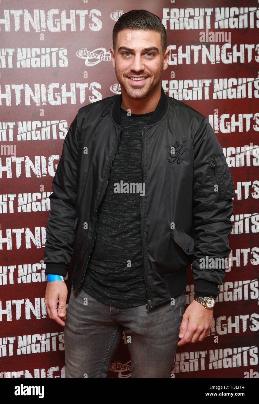 Jon Clark arriva al spavento notti quindicesimo anniversario launch party a Thorpe Park Resort in Surrey. Foto Stock