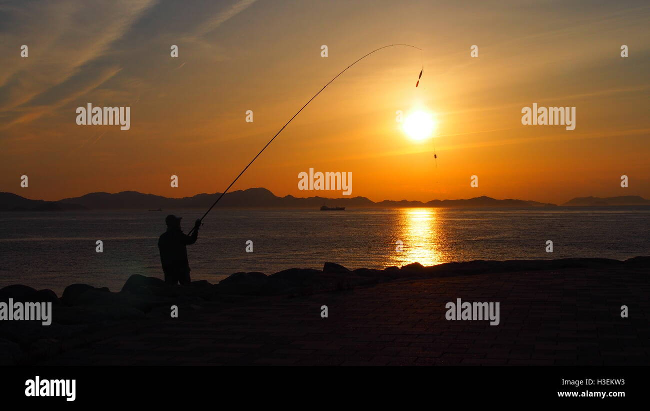 Bellissima alba e tramonto dal mare, pesca Foto Stock