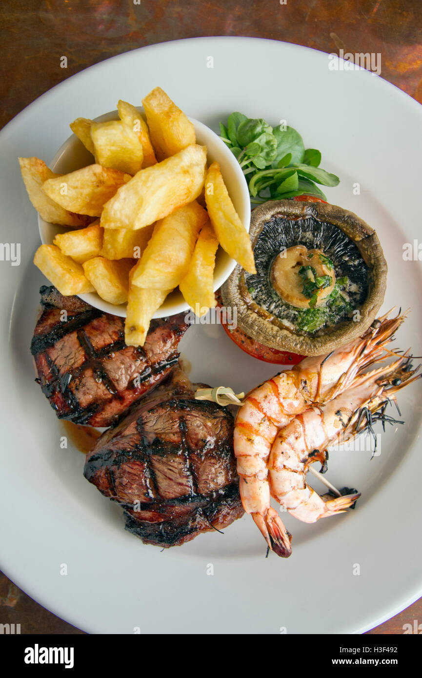 Vincents,un bar/cafe/ristorante/cocktail bar nel villaggio di Clifton, Bristol, Regno Unito. Foto Stock Vincents,un bar/cafe/ristorante/cocktail bar nel villaggio di Clifton, Bristol, Regno Unito. Foto Stock