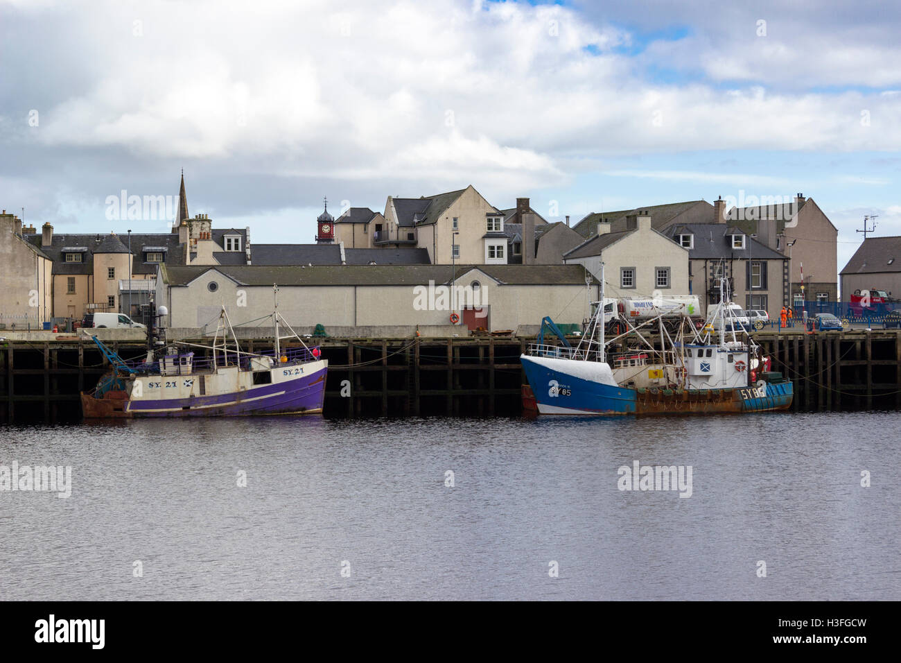 Barche da pesca a Stornoway Porto isola di Lewis Western Isles della Scozia Regno Unito Foto Stock