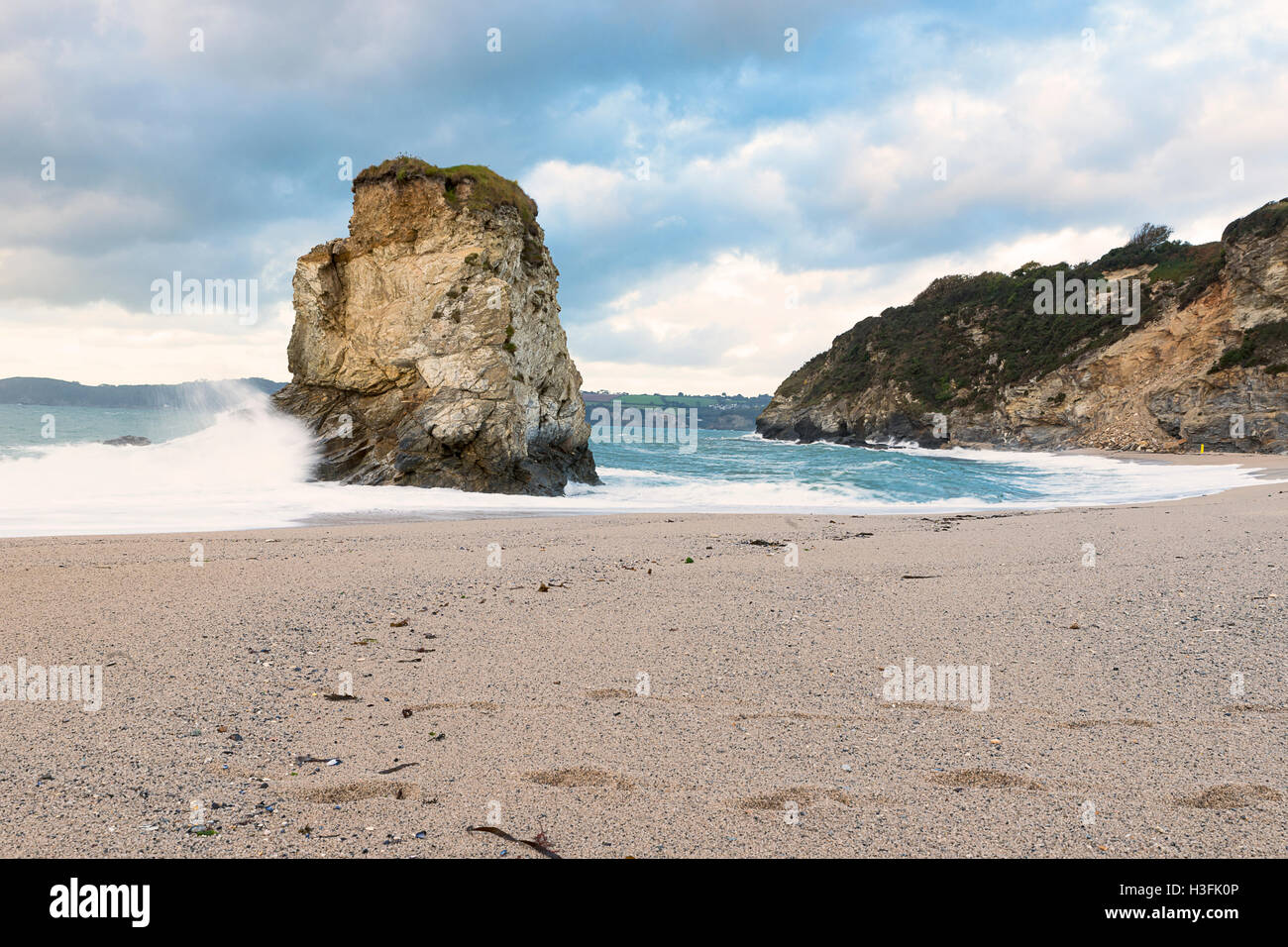 Corlyon Bay, Par, Cornwall. Presa come le rose su un nuvoloso giorno. Foto Stock