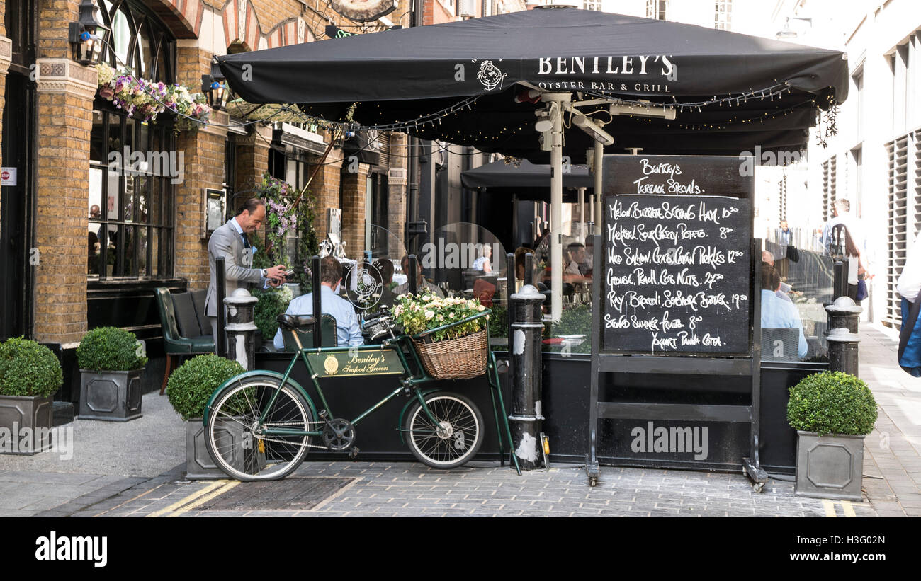 Bentleys Oyster Bar e Grill a Piccadilly nel centro di Londra Foto Stock