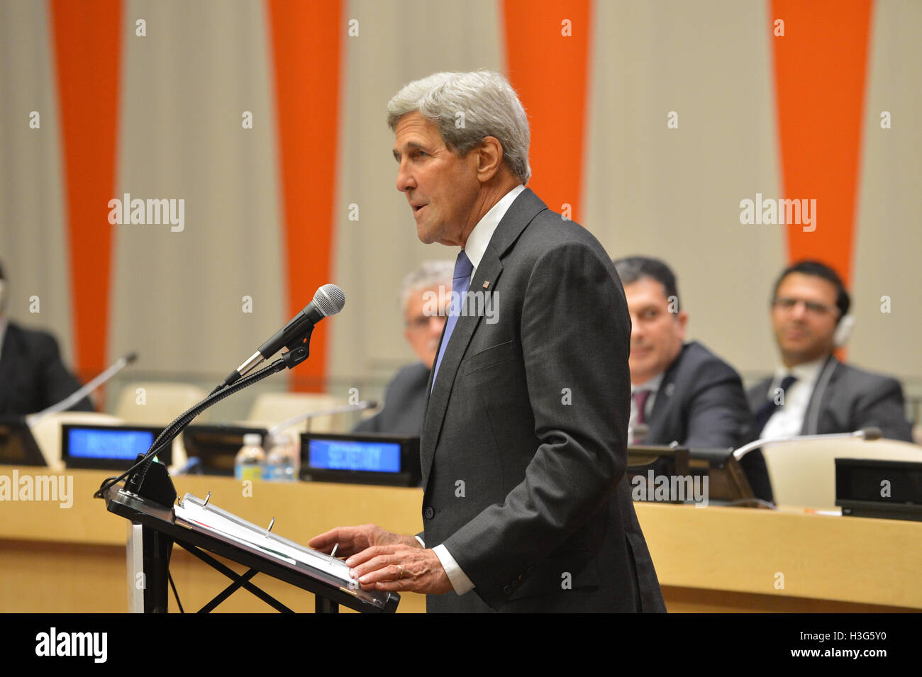 Stati Uniti Il segretario di Stato John Kerry offre commento all'Assemblea generale del caso sui Rifugiati e migranti, al Consiglio Economico e Sociale delle Nazioni Unite Camera, nella città di New York New York il 19 settembre 2016. Foto Stock