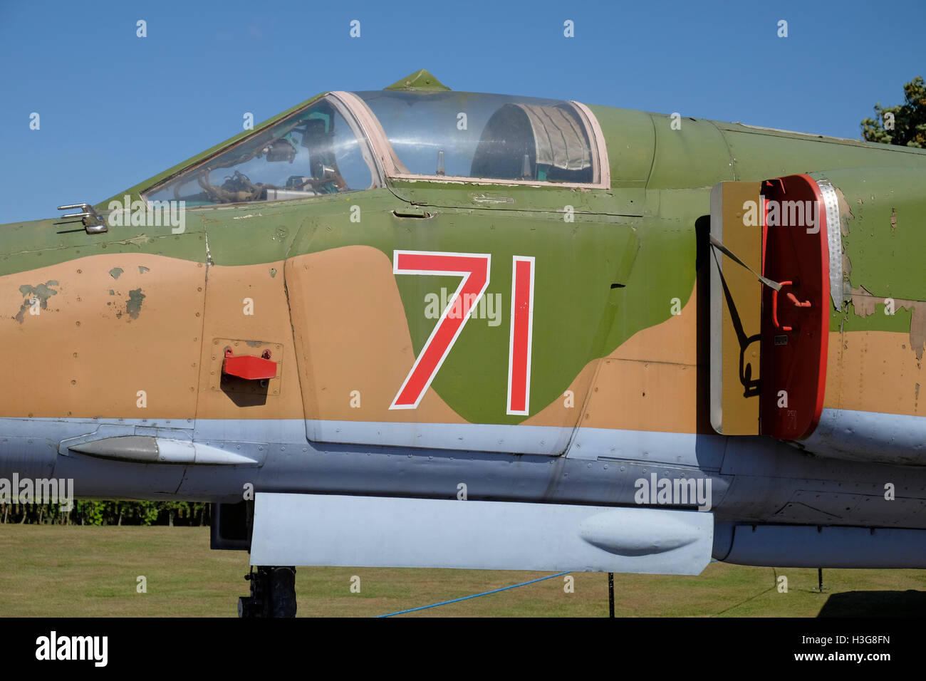 Il cockpit di un Mikoyan-Gurevich MiG-27K "Flogger" massa-attacco aereo al Newark Air Museum, Nottinghamshire, Inghilterra. Foto Stock