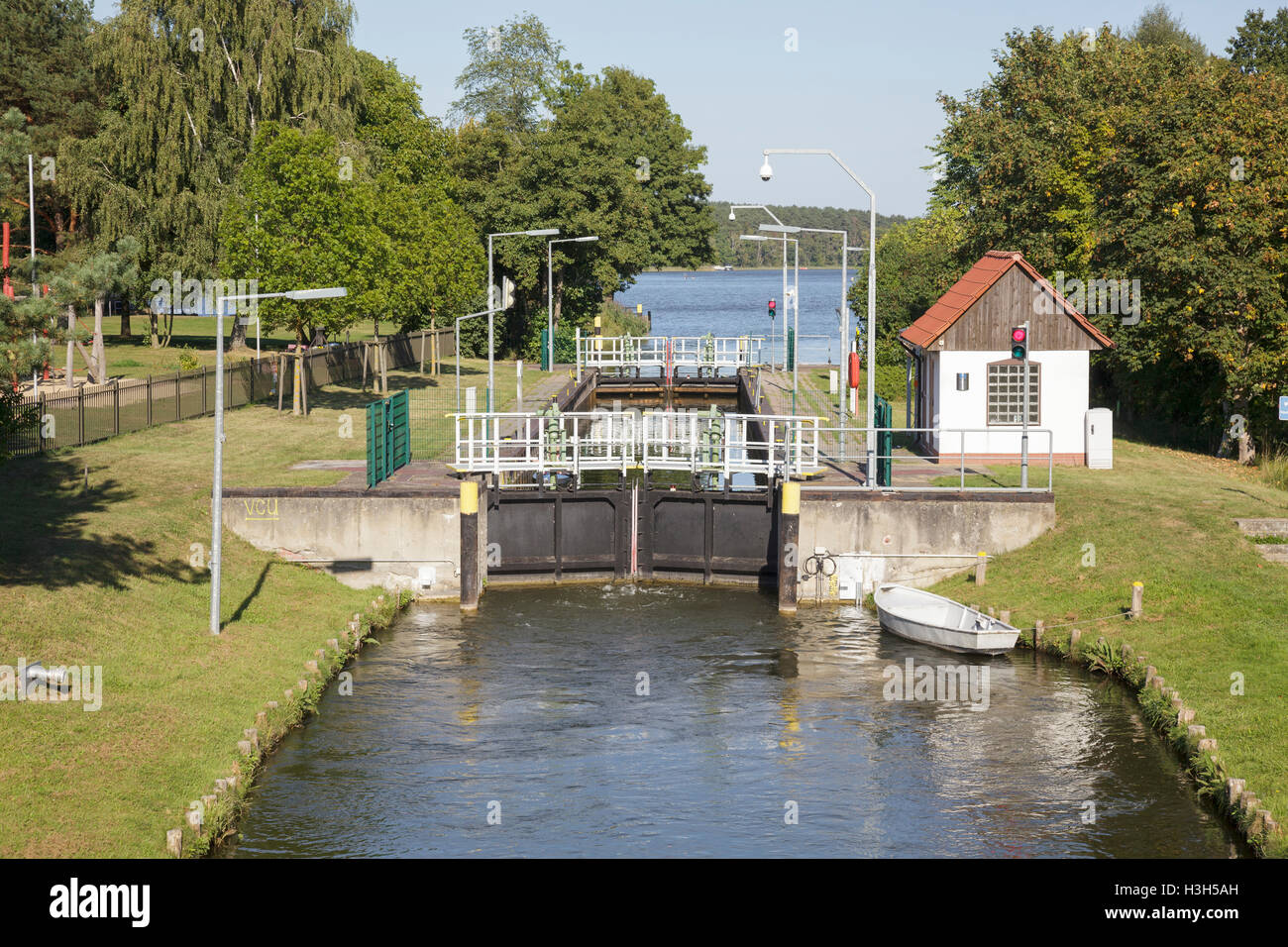 Canal si blocca a Himmelpfort, Brandeburgo, Germania Foto Stock