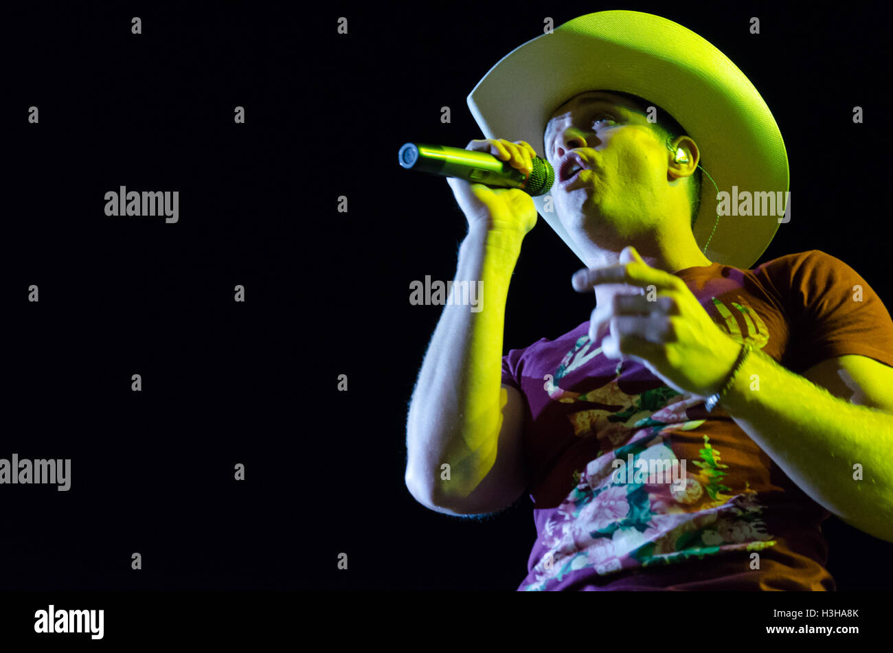 Dustin Lynch esegue al giorno 3 del percorso 91 Harvest Festival Ottobre 2, 2016 a Las Vegas villaggio in Las Vegas NV. Foto Stock