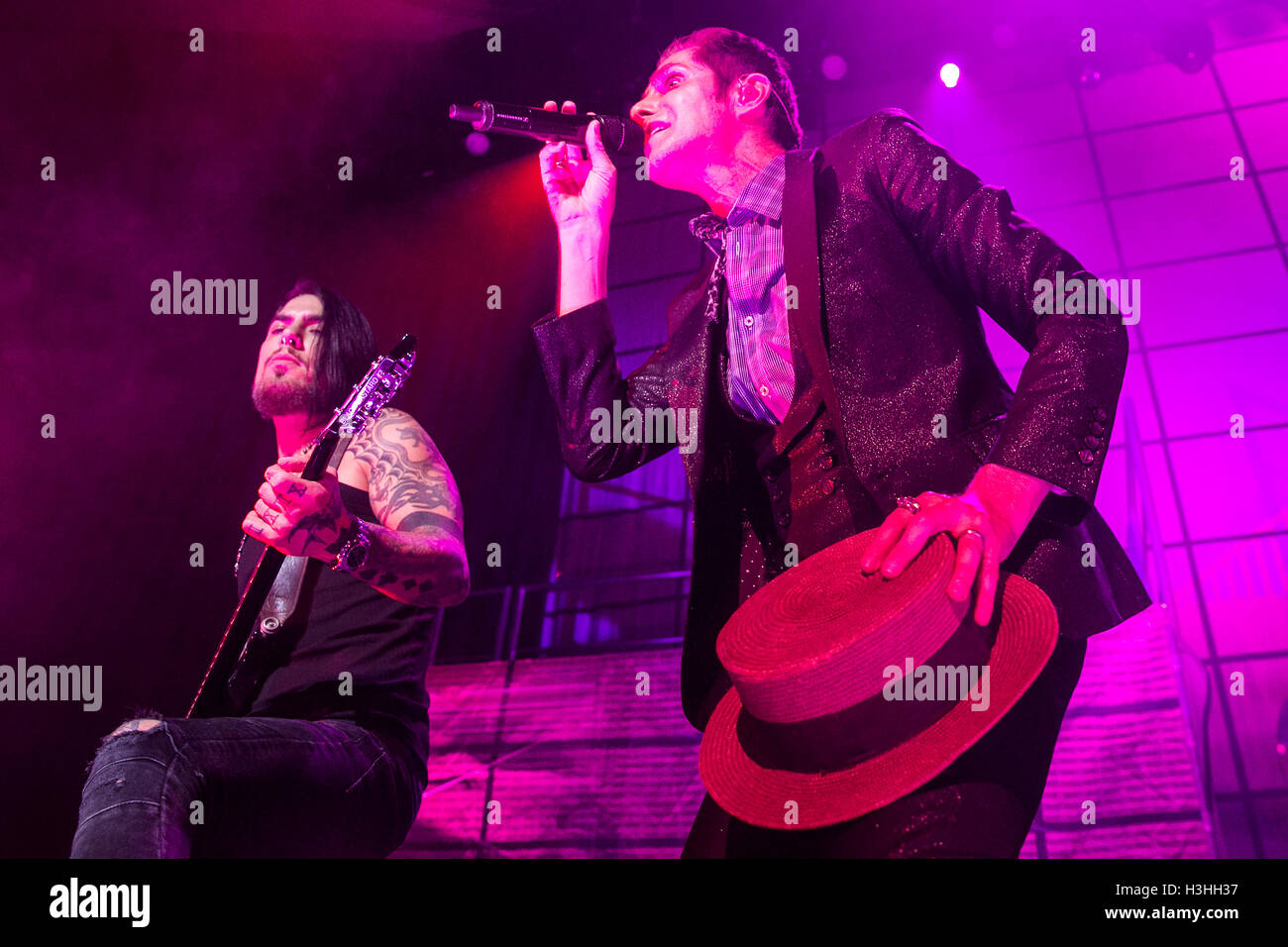 Dave Navarro (l) e Perry Farrell di Jane eseguire al Masonic il 21 settembre 2016 a San Francisco, California. Foto Stock