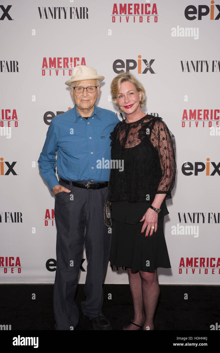 Norman Lear con moglie Lyn Lear arrivare in America divisa Premiere al museo del martello (Billy Wilder Teatro) sponsorizzato da EPIX il 20 settembre 2016 a Westwood, California. Foto Stock