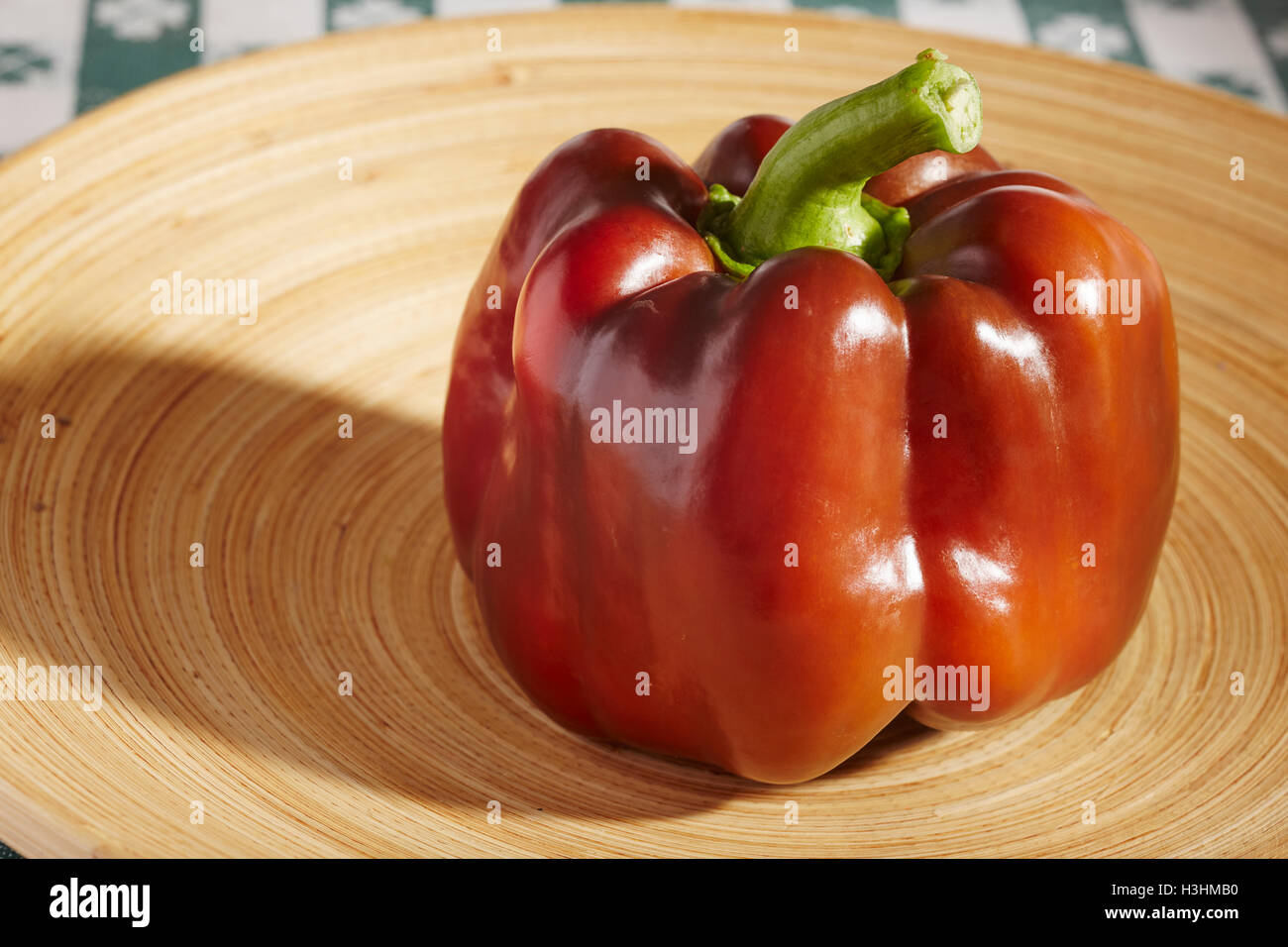 Tutto mature peperone rosso Foto Stock