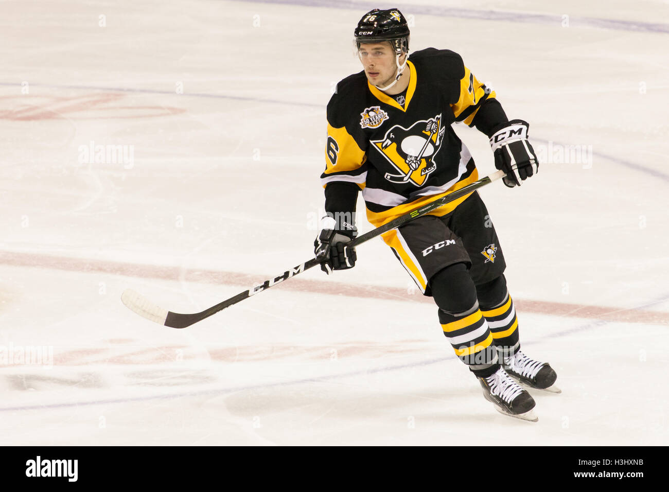 Azione di gioco tra Montreal Canadiens e i pinguini di Pittsburgh durante il 2016 NHL Rookie torneo sul Sett., 16, 2016 Foto Stock