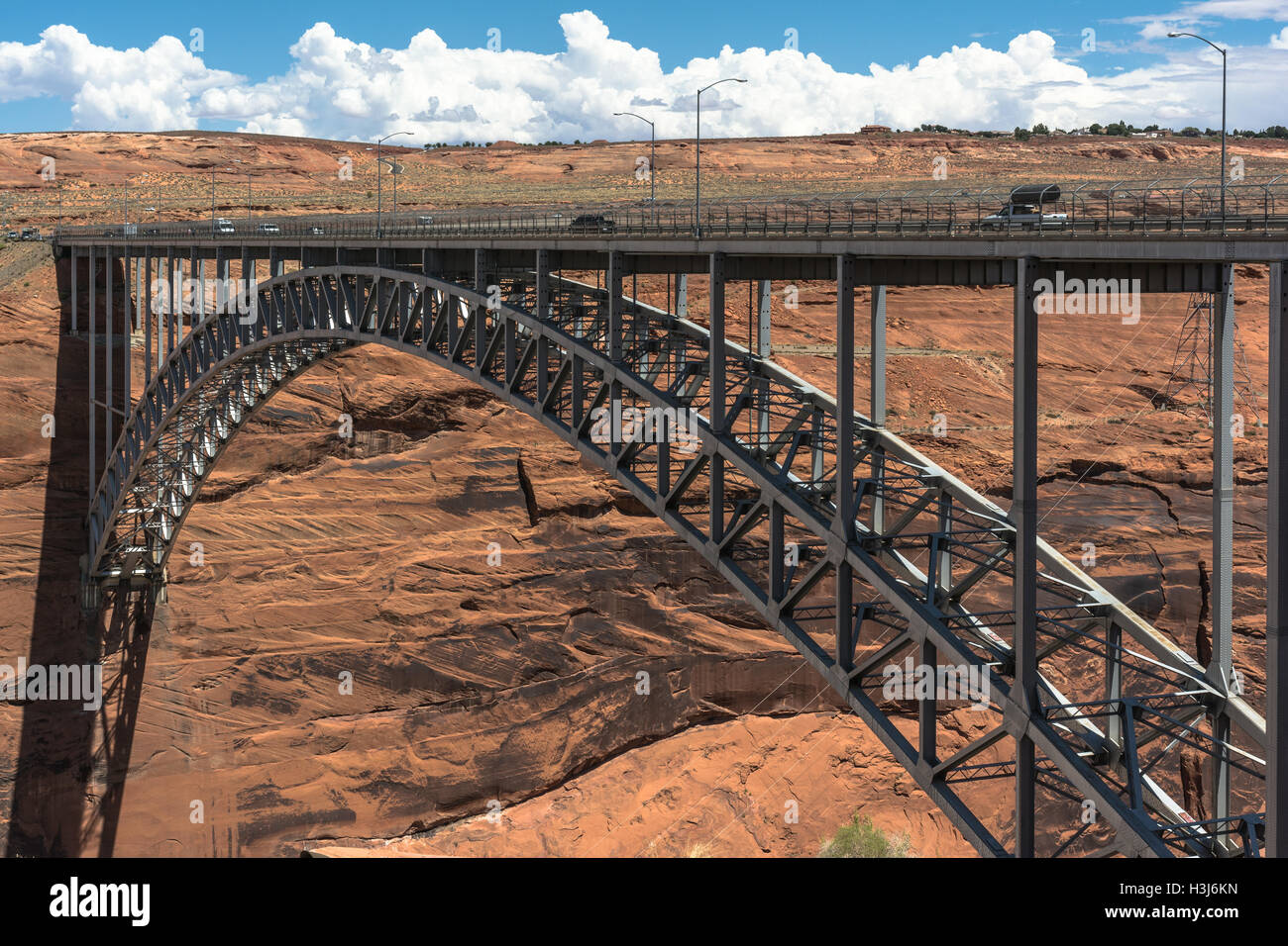 Il Glen Canyon Dam ponte sopra il fiume Colorado Foto Stock