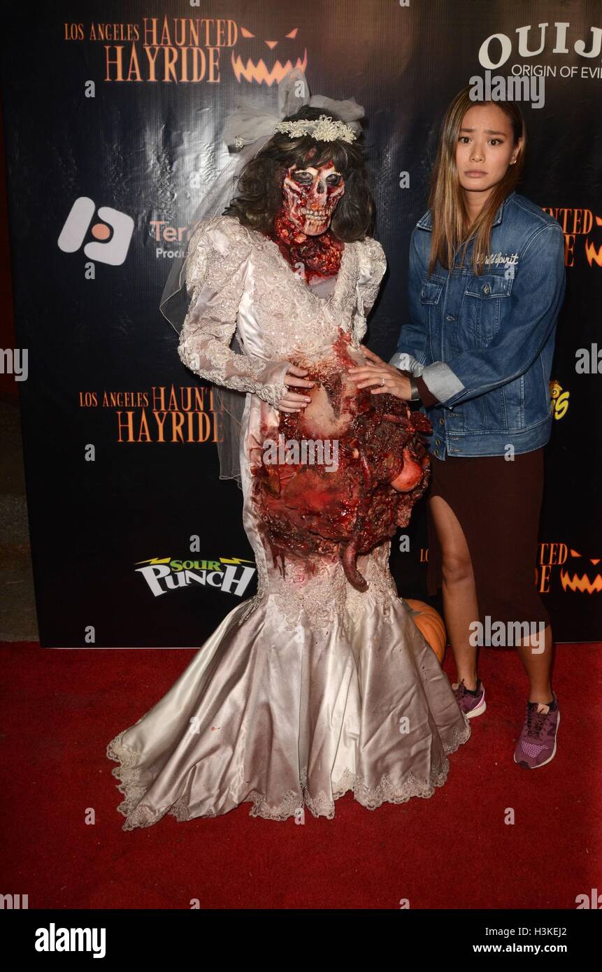 Los Angeles, CA, Stati Uniti d'America. 9 Ott, 2016. Jamie Chung di presenze per la Haunted Hayride's 8 VIP annuale Tappeto nero Evento, Griffith Park, Los Angeles, CA il 9 ottobre 2016. © Priscilla concedere/Everett raccolta/Alamy Live News Foto Stock