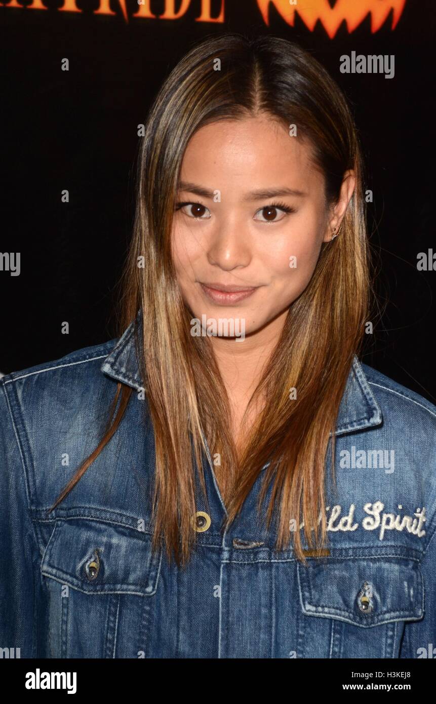 Los Angeles, CA, Stati Uniti d'America. 9 Ott, 2016. Jamie Chung di presenze per la Haunted Hayride's 8 VIP annuale Tappeto nero Evento, Griffith Park, Los Angeles, CA il 9 ottobre 2016. © Priscilla concedere/Everett raccolta/Alamy Live News Foto Stock