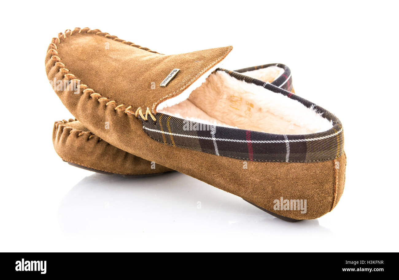 Coppia di mens Barbour Montone mocassini Soft pantofole con suole di scarpe  su sfondo bianco Foto stock - Alamy