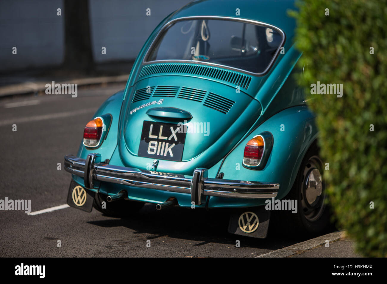 Verde metallizzato Volkswagen maggiolino classica forma Foto Stock