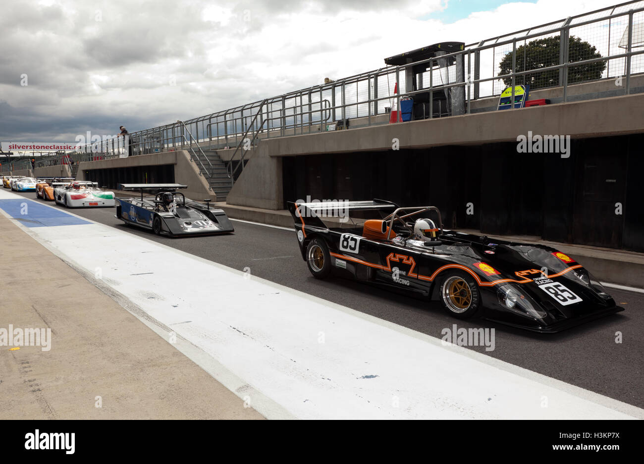 I concorrenti uscendo dalla international pit lane durante le qualifiche per la Can-Am 50 Interserie Challenge Trophy. Foto Stock