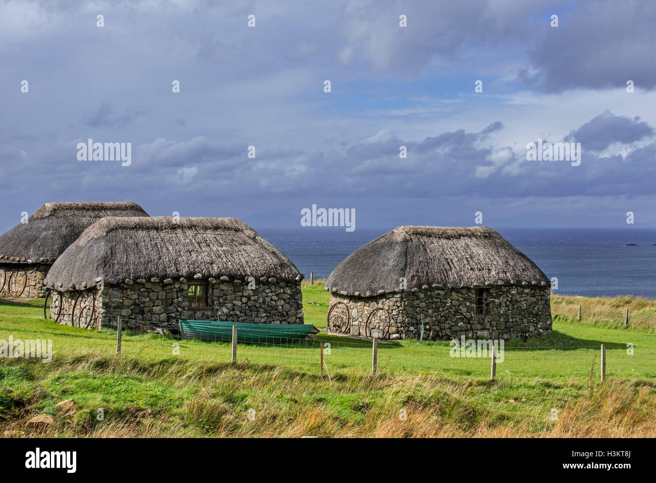 Cottage con il tetto di paglia a Skye Museo di Vita sull'isola, Kilmuir, Isola di Skye in Scozia Foto Stock