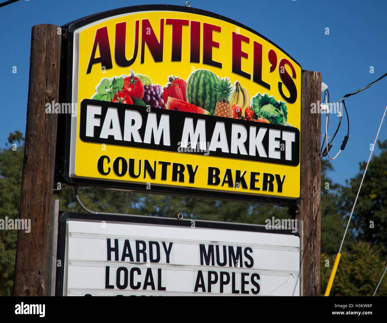 Segno di fronte a un mercato di fattoria Foto Stock