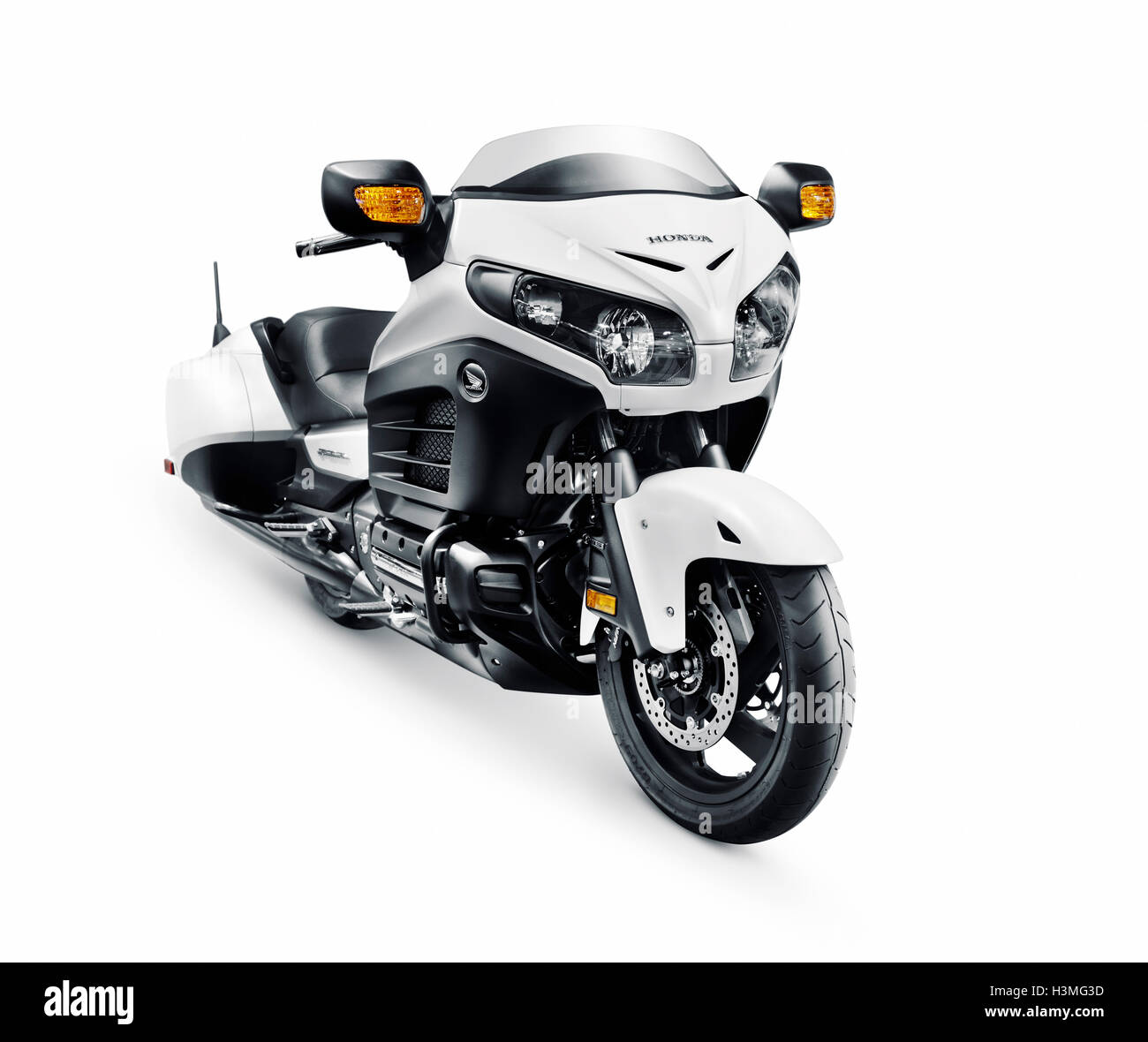Patente disponibile sul sito MaximImages.com - 2016 Honda Gold Wing F6B moto cruiser isolata su sfondo bianco con percorso di ritaglio Foto Stock