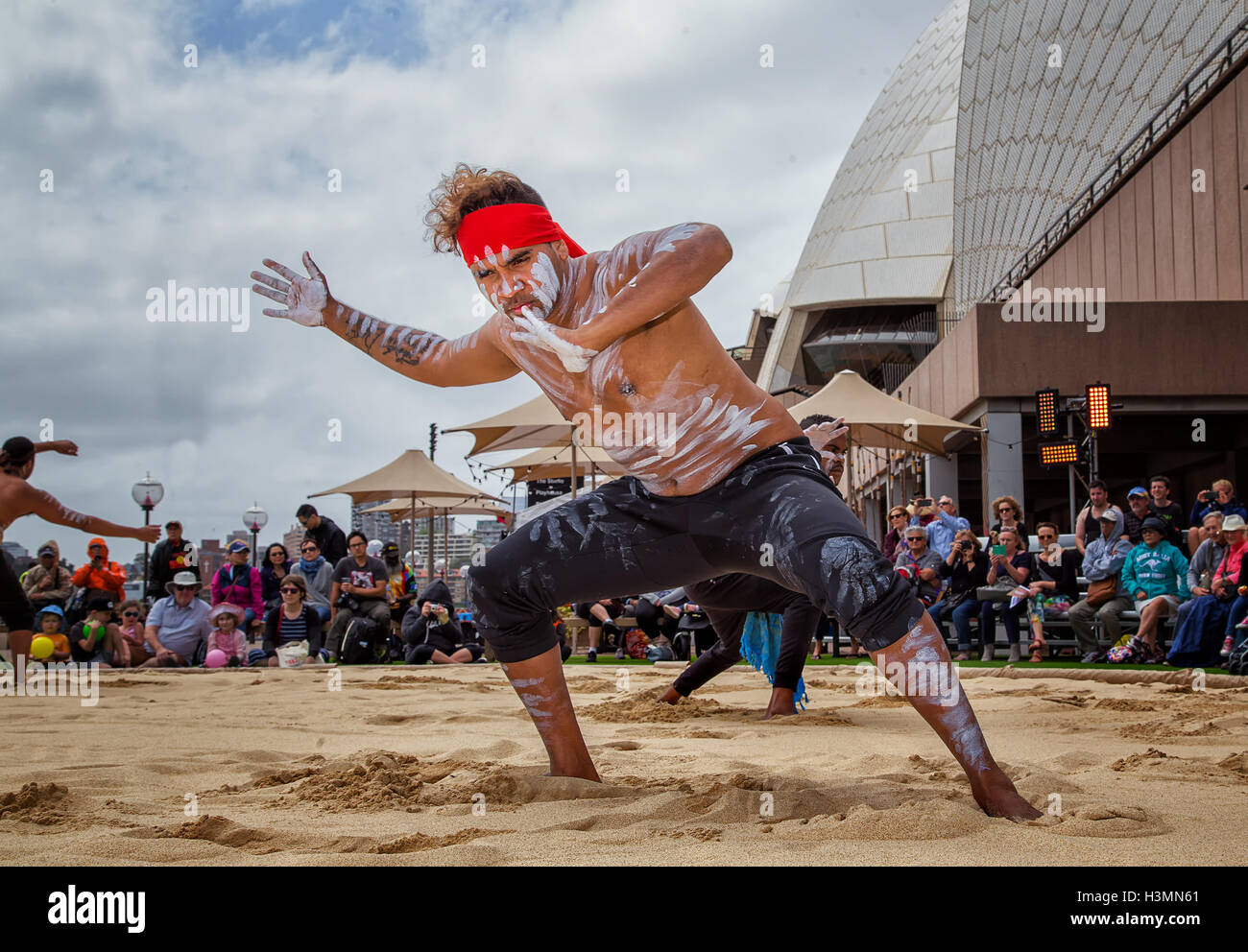 Danzatori Aborigeni al festival Homeground Foto Stock