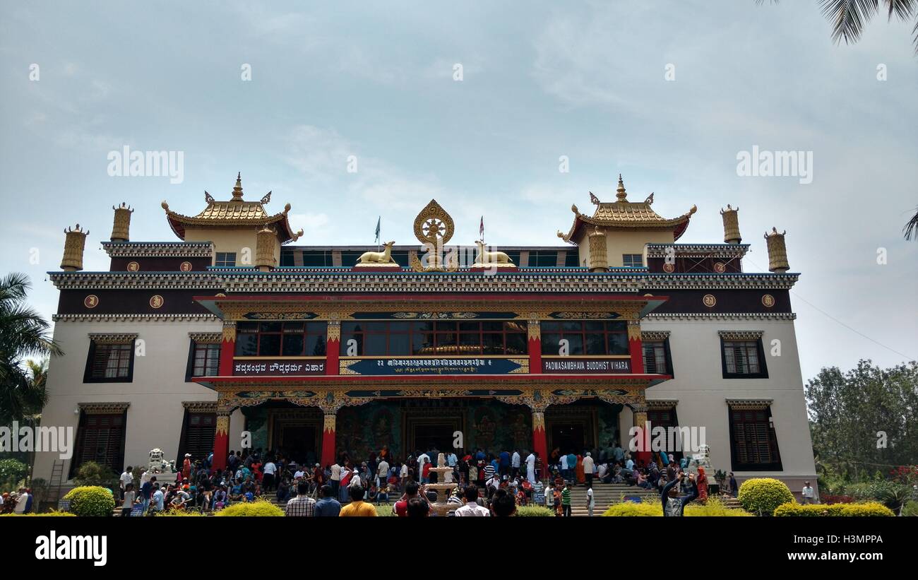 Un monastero Buddista in Karnataka India Foto Stock