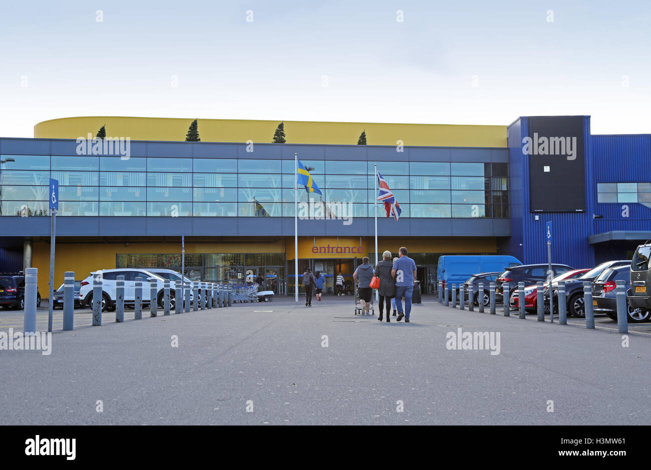 Entrata al negozio Ikea, Valley Park, Croydon, Regno Unito. Una delle principali fuori città zona commerciale nel sud di Londra, UKK Foto Stock