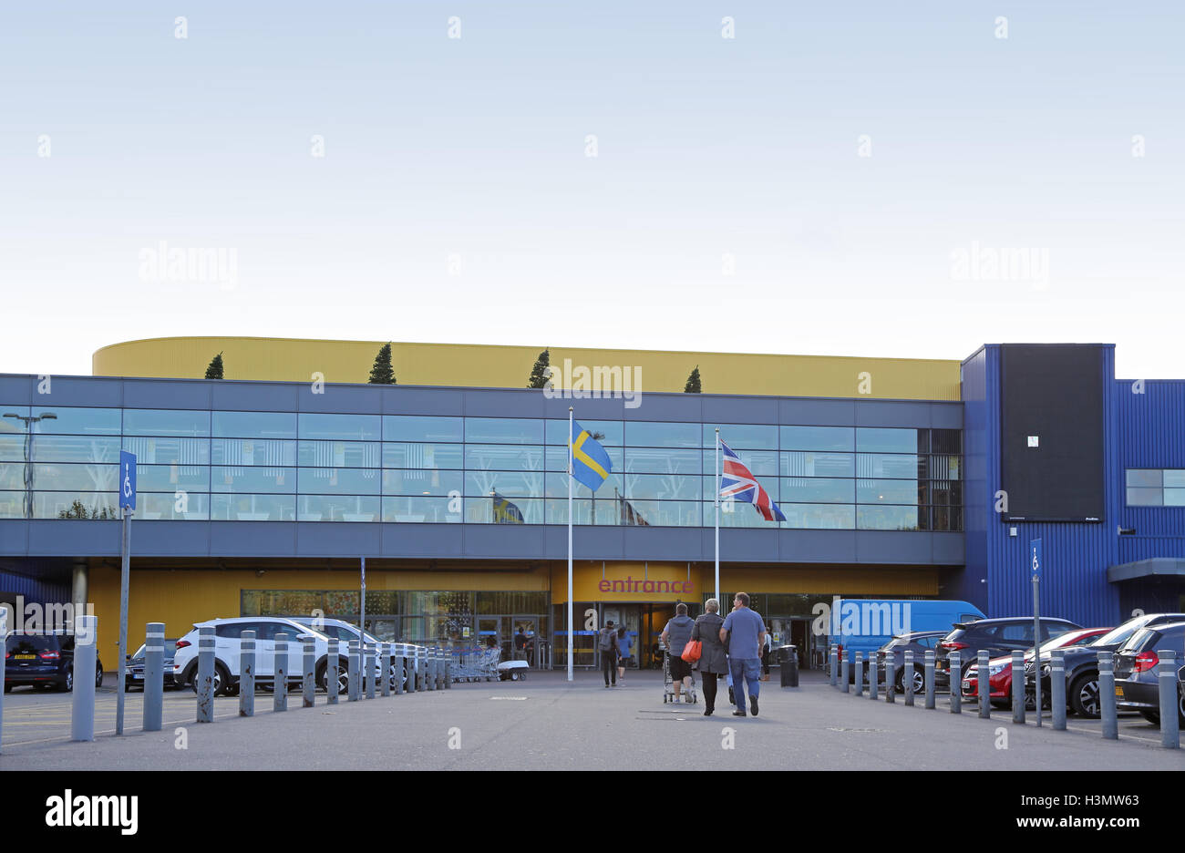 Entrata al negozio Ikea, Valley Park, Croydon, Regno Unito. Una delle principali fuori città zona commerciale nel sud di Londra, Regno Unito Foto Stock