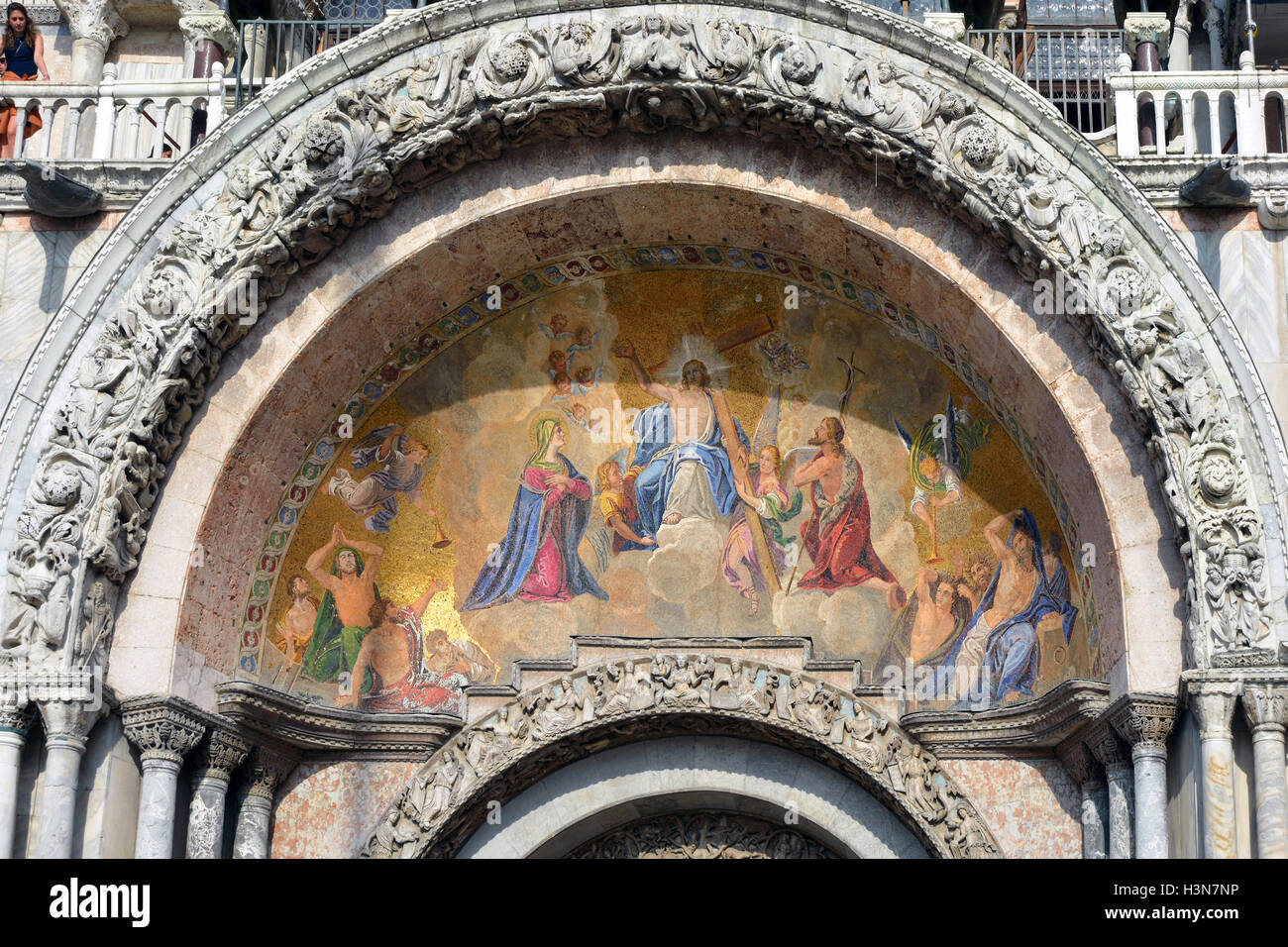 Particolare della facciata della Basilica di San Marco di Venezia in Italia. Foto Stock