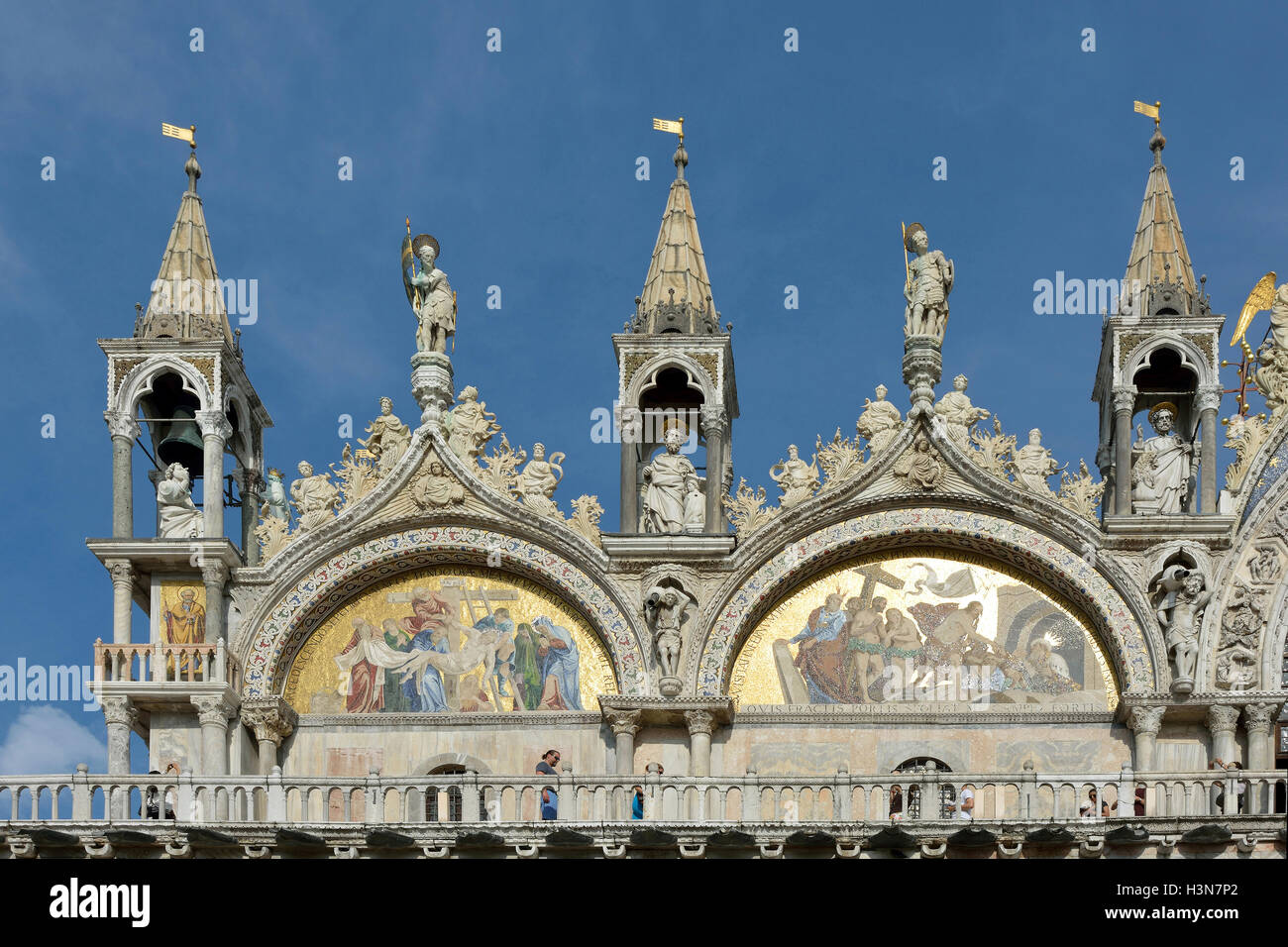 Particolare della facciata della Basilica di San Marco di Venezia in Italia. Foto Stock
