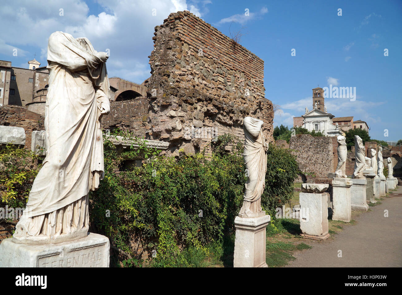 Statua romana a casa delle Vestali Forum Romanum, Roma, Italia. Foto Stock