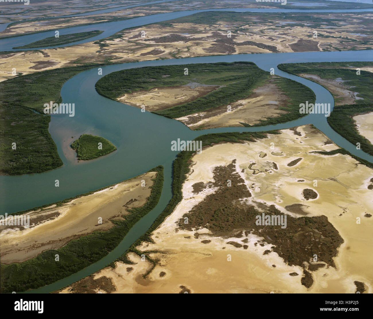 Limmen ansa fiume con le mangrovie rivestita di Rive Foto Stock