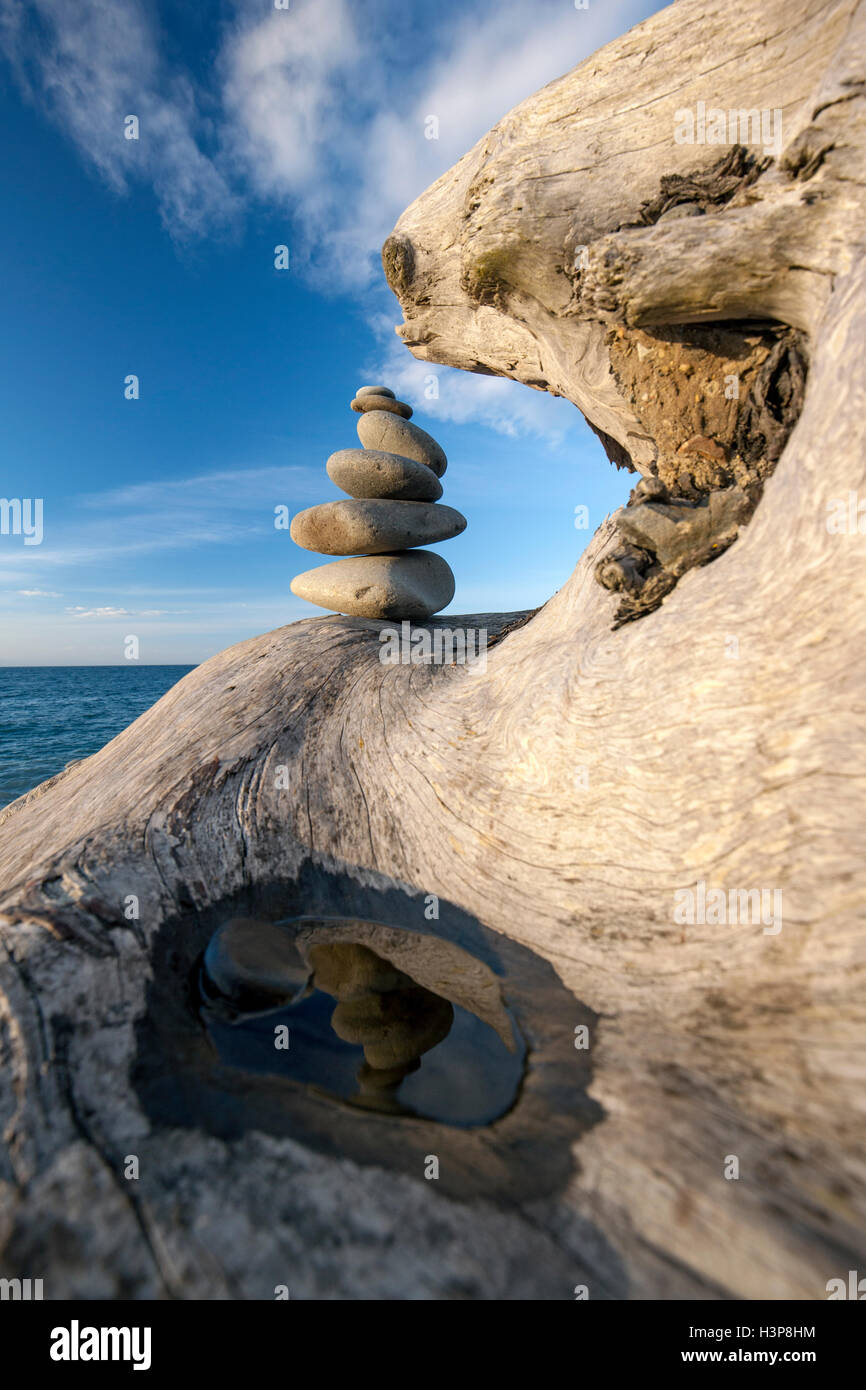 Rock Cairn - Ediz gancio, Port Angeles, Washington, Stati Uniti d'America Foto Stock