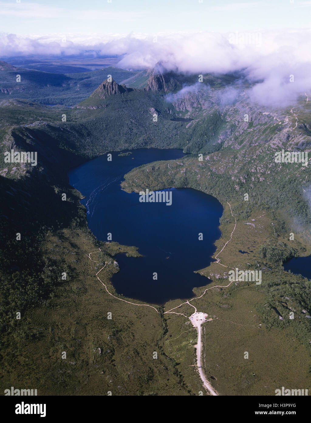 Cradle Mountain e il lago di colomba dall'aria Foto Stock