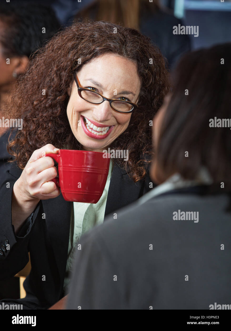 Donna felice ridere Foto Stock