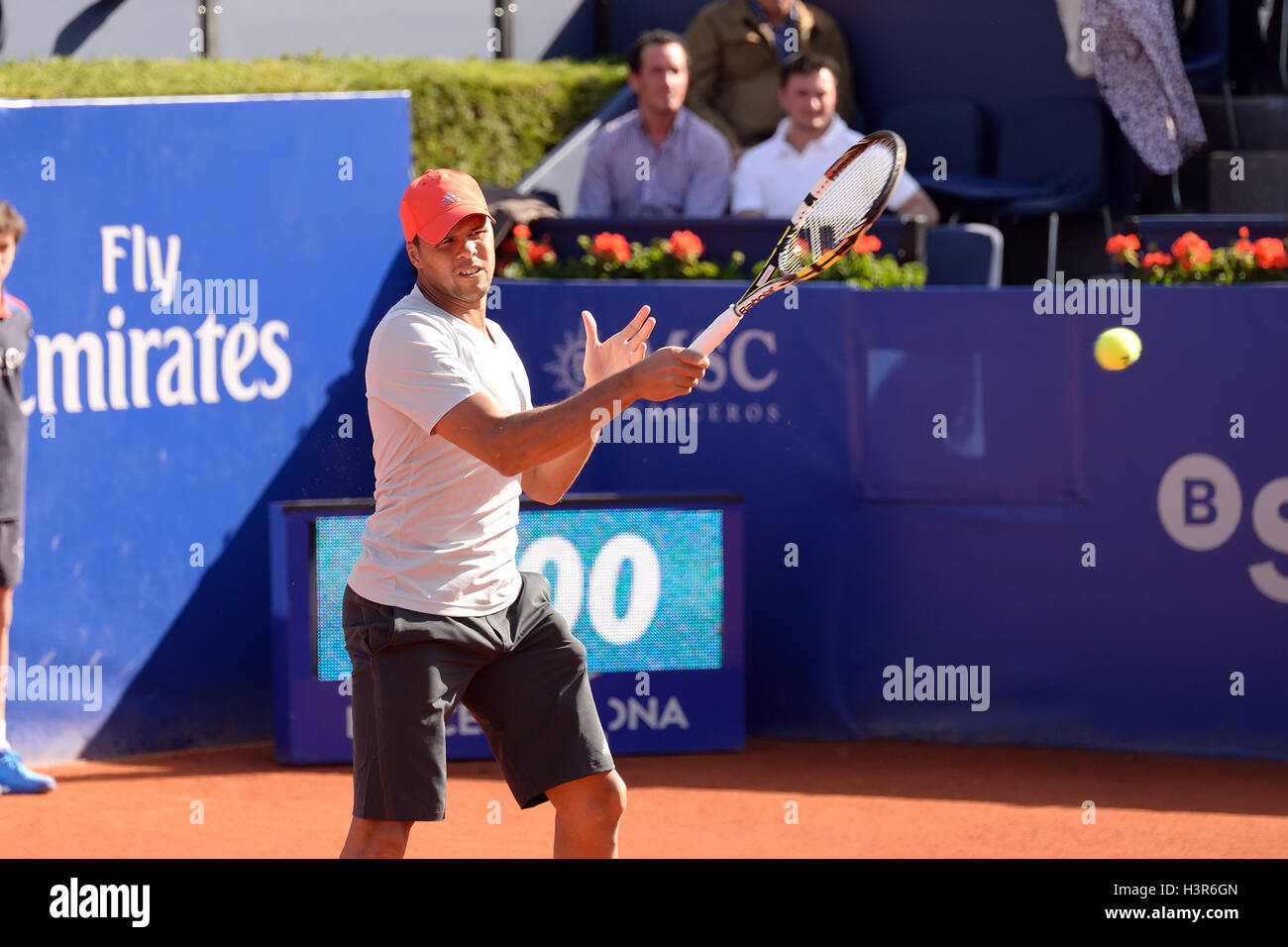 Barcellona - 22 APR: Jo Wilfried Tsonga (francese giocatore di tennis) svolge in ATP Barcelona Open Banc Sabadell. Foto Stock