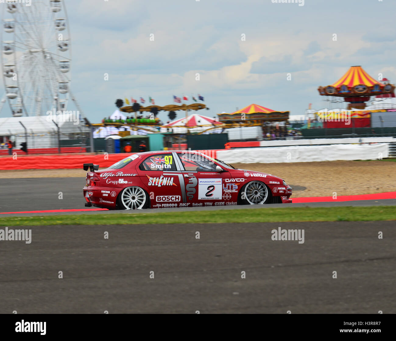 Neil Smith, Alfa Romeo 156, Super touring car trofeo, Silverstone Classic 2016, 60's automobili, Chris McEvoy, cjm-fotografia, Classi Foto Stock