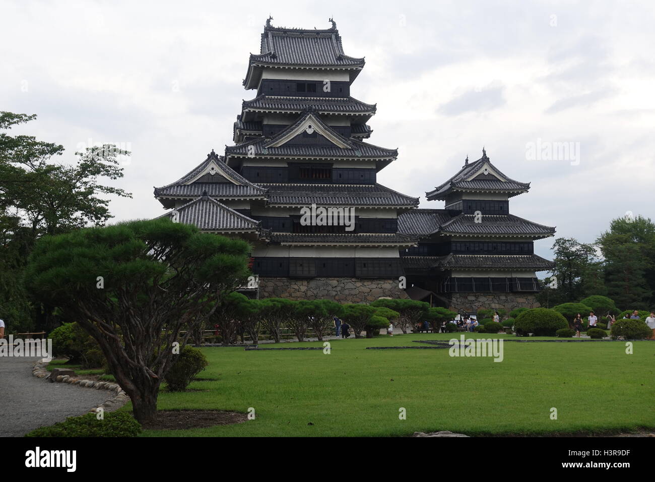 Il Castello Matsumoto orgogliosi permanente Foto Stock
