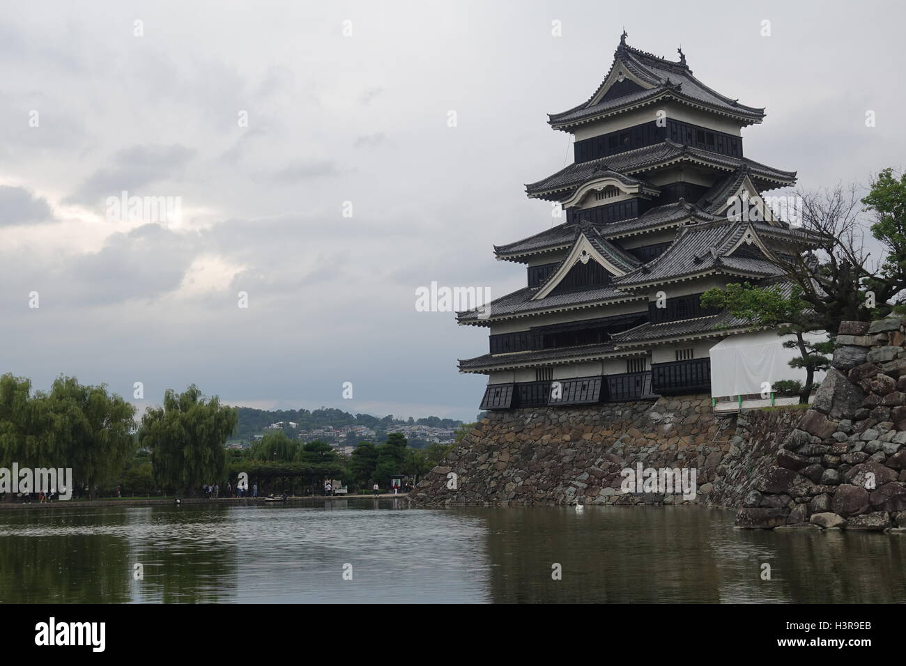 Il Castello Matsumoto orgogliosi permanente Foto Stock