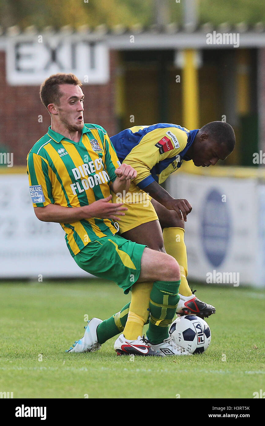 Thurrock vs Romford - amichevole partita di calcetto in nave Lane, Thurrock FC - 14/08/12 Foto Stock