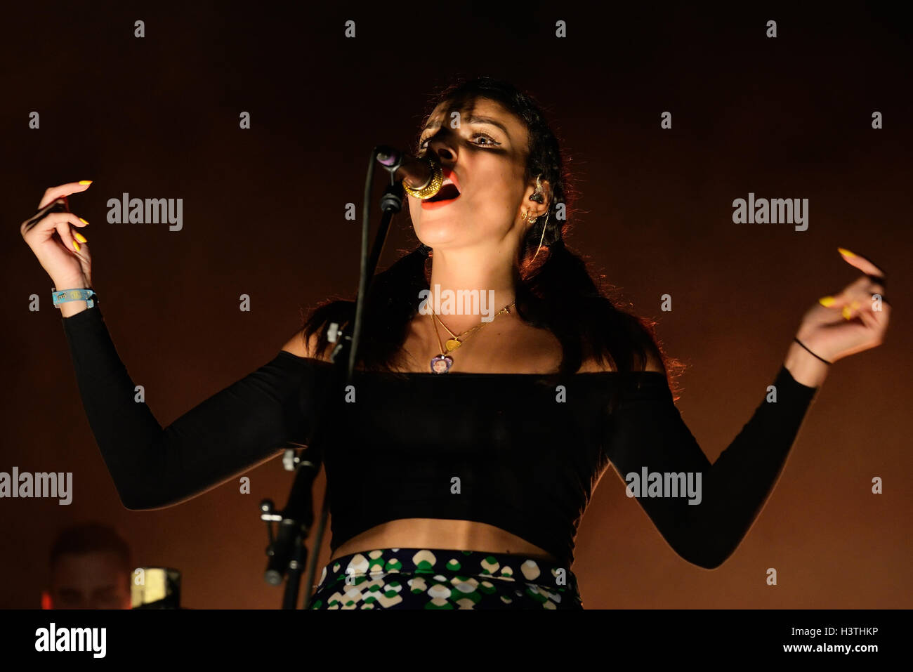 Barcellona - 28 Maggio: Jungle (anima moderna band) suona al suono di Primavera 2015 Festival il 28 maggio 2015 a Barcellona, Spagna. Foto Stock