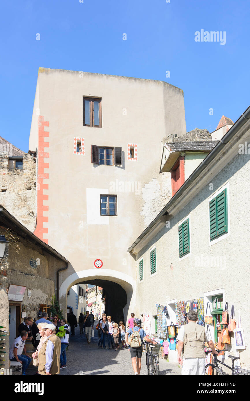 Dürnstein: città vecchia, est della torre del Comune, Wachau, Niederösterreich, Austria Inferiore, Austria Foto Stock