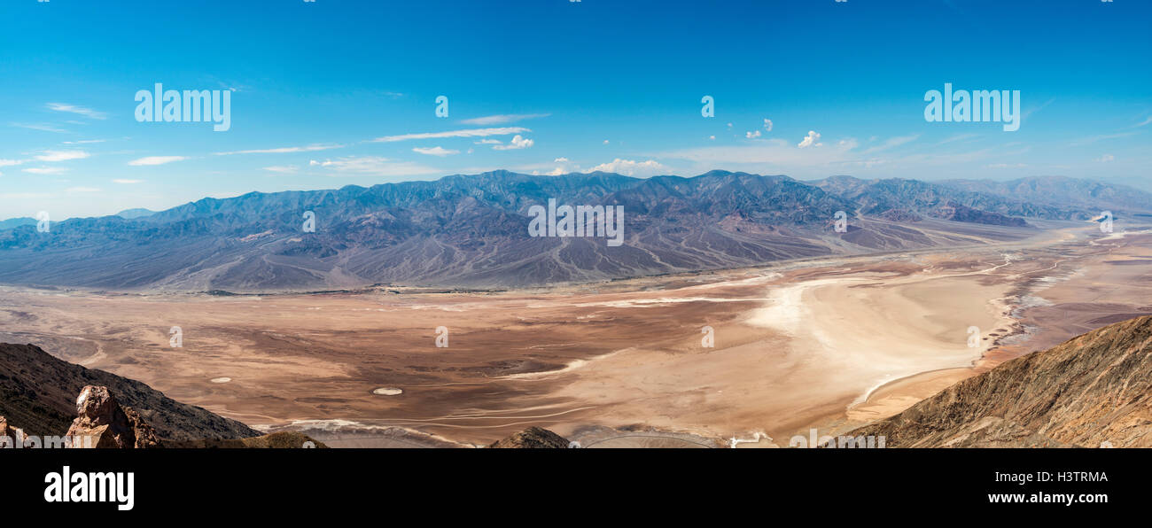 Panorama da Dante nella vista, punto di vista, il Parco Nazionale della Valle della Morte, gamma Panamint dietro, Deserto Mojave, CALIFORNIA, STATI UNITI D'AMERICA Foto Stock