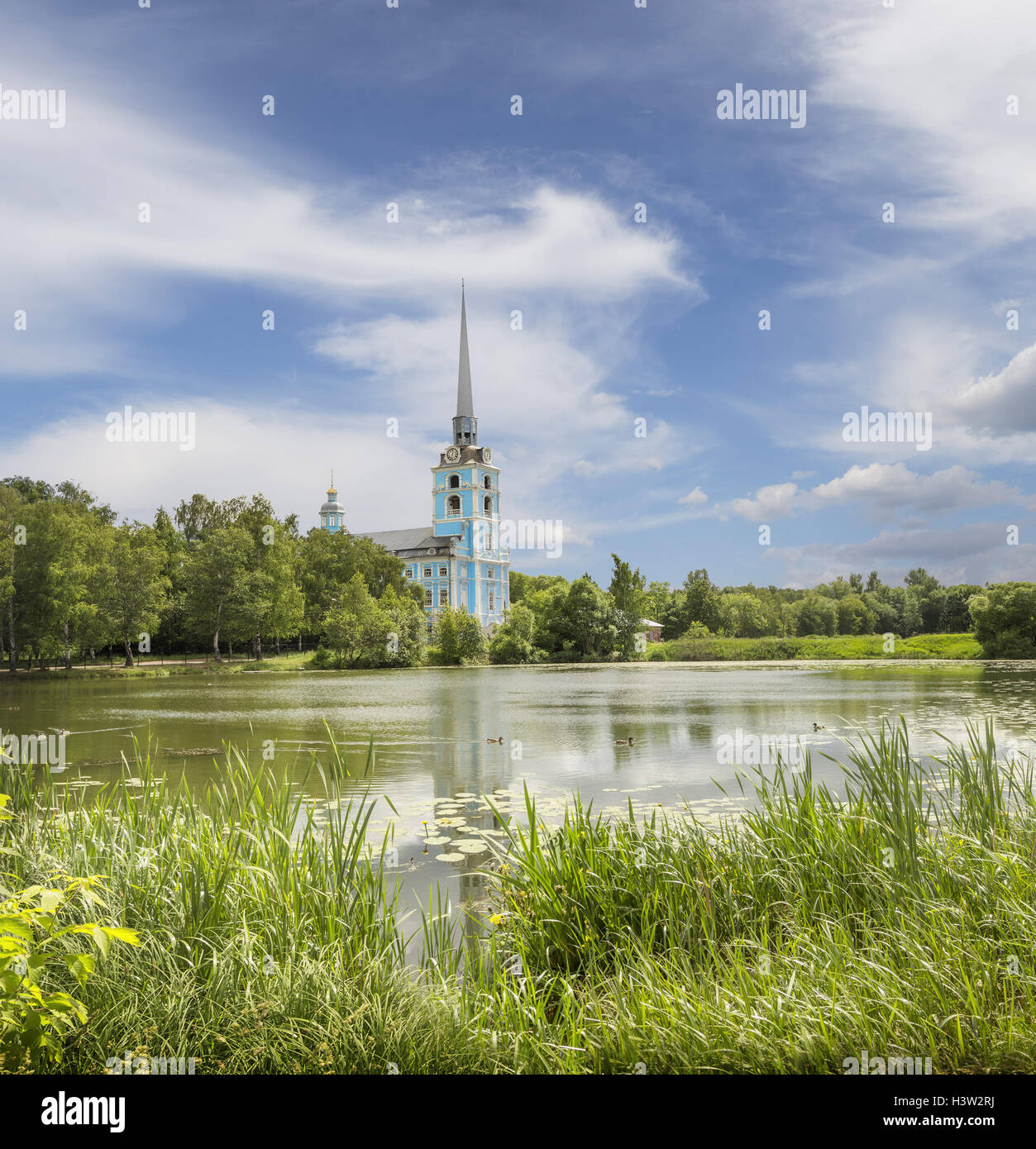 Pietro e Paolo Chiesa costruita nella prima metà del XVIII. Lo stile architettonico - "Pietro barocco'. Yaroslavl. La Russia Foto Stock