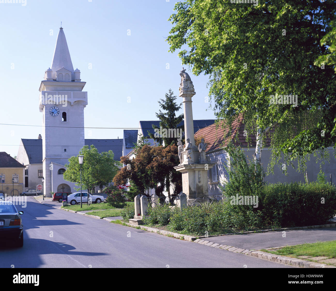 Austria, Burgenland, nuovo colono lago, Breitenbrunn, vista locale, chiesa, Foto Stock