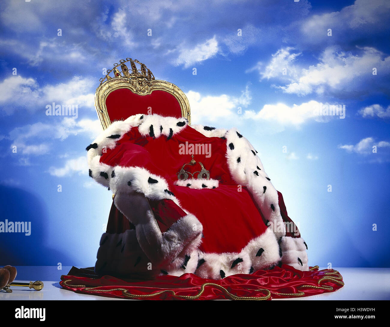 Re sul trono, corona e involucro mb 280 A6 Foto Stock