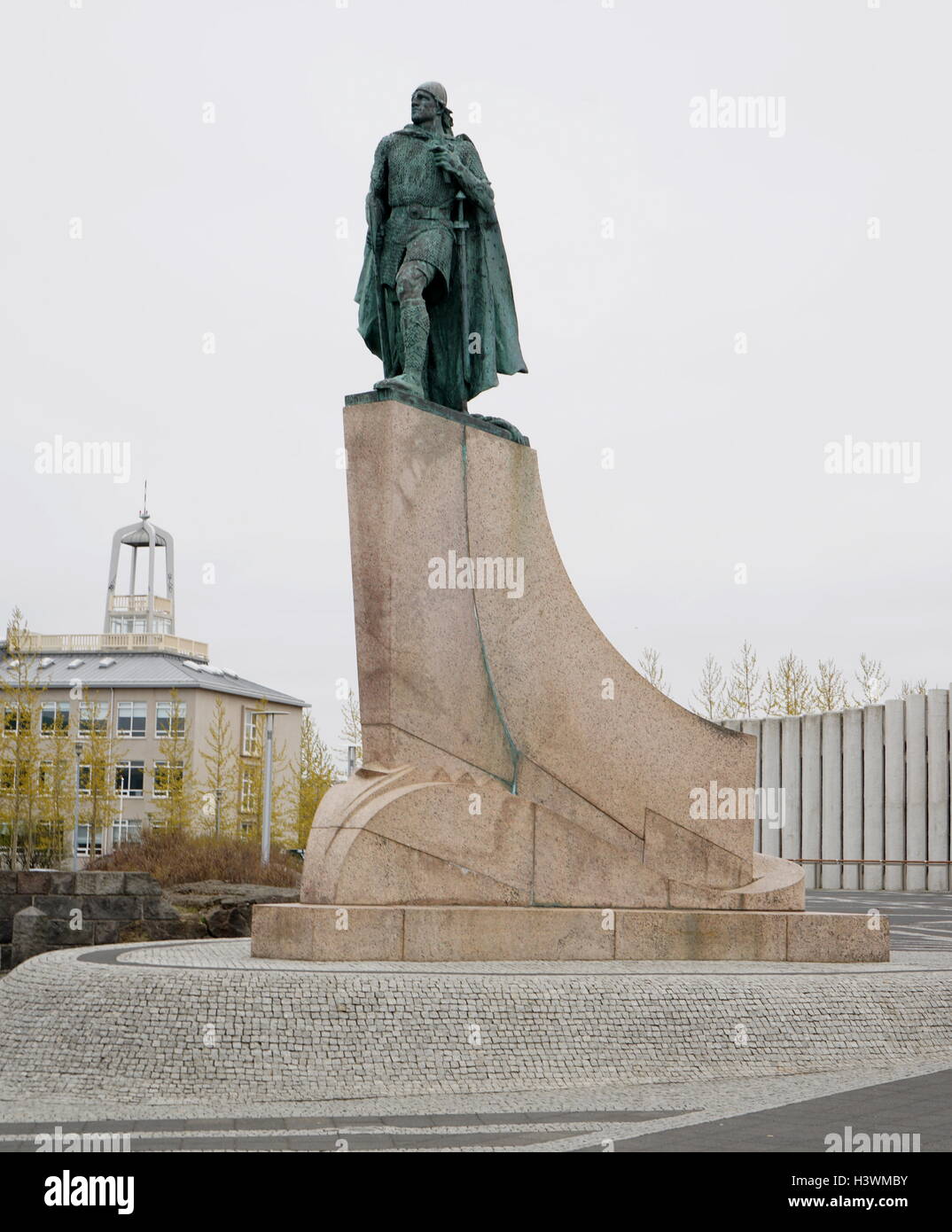 Statua di Leif Erikson (970-1020) un islandese di explorer che è considerato il primo europeo a sbarcare in Nord America. Recante la data del XXI secolo Foto Stock