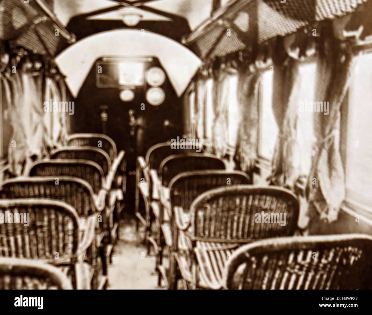 Interno di un Imperial Airways piano con i passeggeri. Imperial Airways era l'inizio inglesi commerciali long-range compagnia aerea. In data xx secolo Foto Stock
