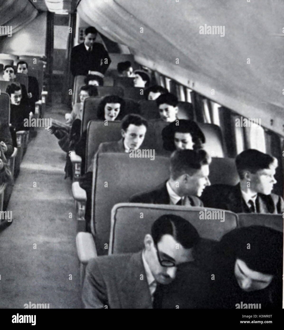 Interno di un Imperial Airways piano con i passeggeri. Imperial Airways era l'inizio inglesi commerciali long-range compagnia aerea. In data xx secolo Foto Stock